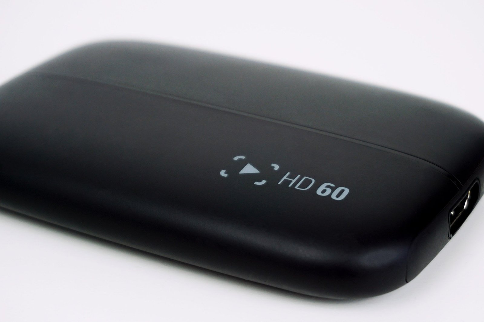 Best Capture Cards UK 2026 — Elgato vs AVerMedia for Console Streaming