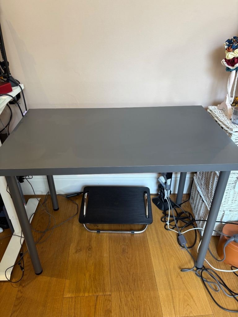 IKEA LINNMON Corner Desk